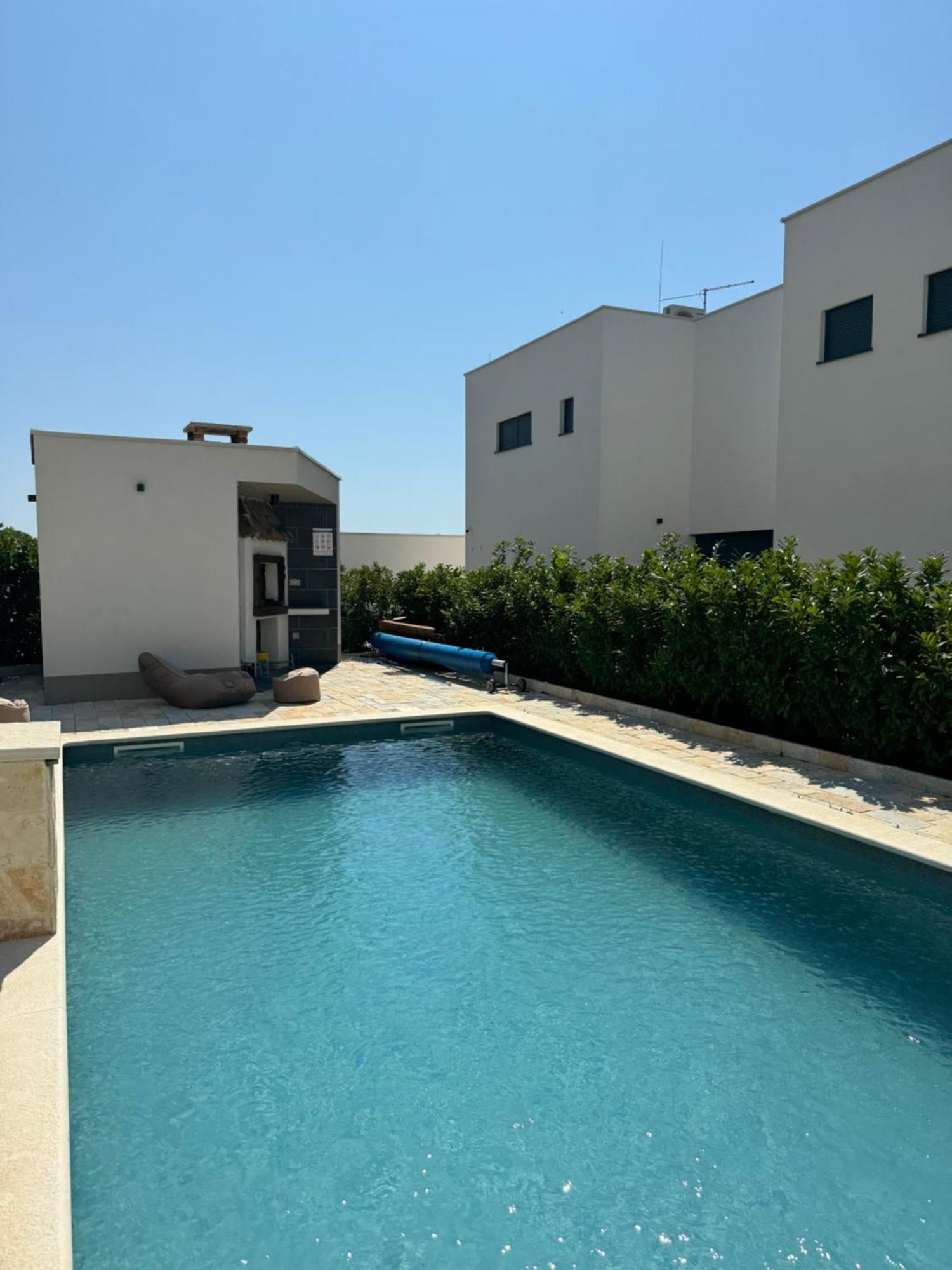 Dvj Apartments بيوغْغاد نا موغو المظهر الخارجي الصورة