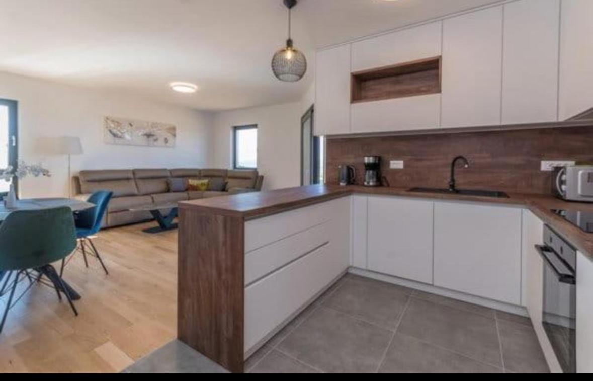 Dvj Apartments بيوغْغاد نا موغو المظهر الخارجي الصورة